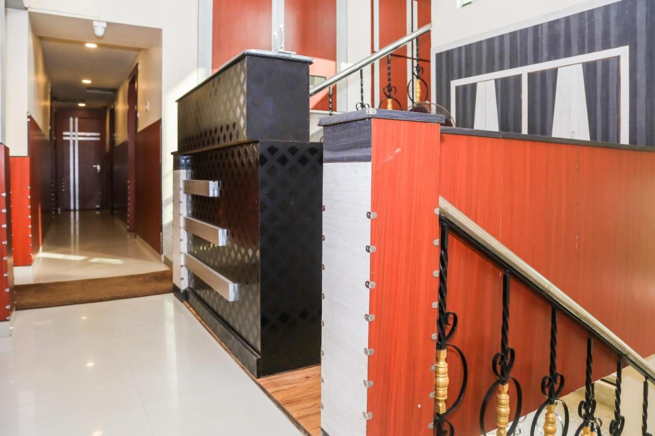 Oyo Hotel Executive Inn Agartala Extérieur photo