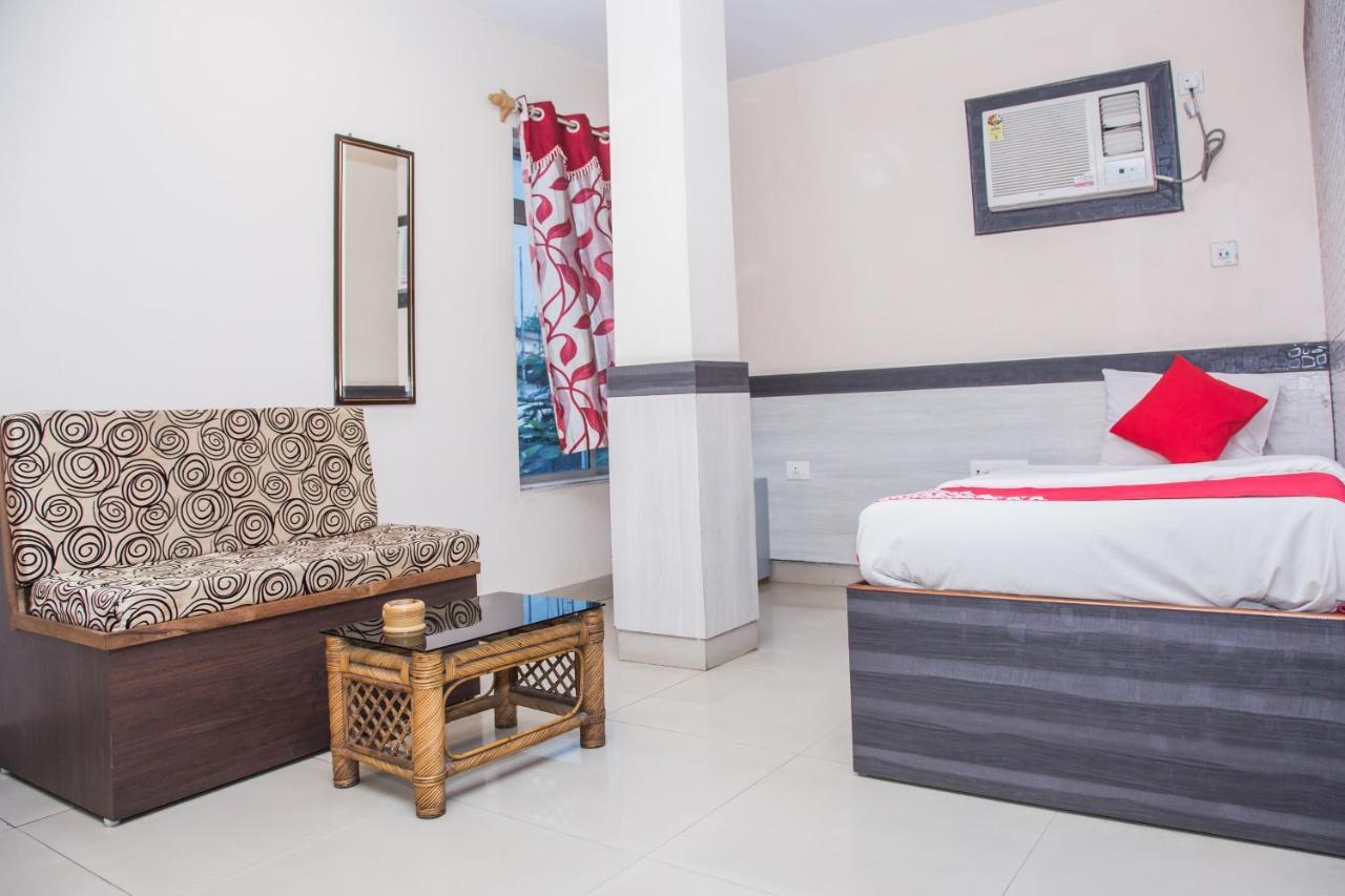 Oyo Hotel Executive Inn Agartala Extérieur photo